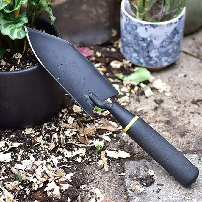 81G0sQLpqUL._AC_SX679_.jpg Heavy Duty Carbon Steel Garden Trowel for Planting, Digging and Transplanting - Image 1
