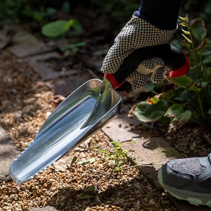 91MMvgN4luL._AC_SX679_.jpg Ergonomic Aluminum Garden Hand Scoop for Soil Digging, Planting and Potting - Image 1